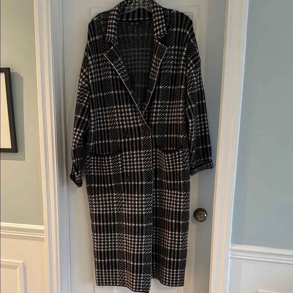 Lyla + Luxe sweater coat, plaid, Medium